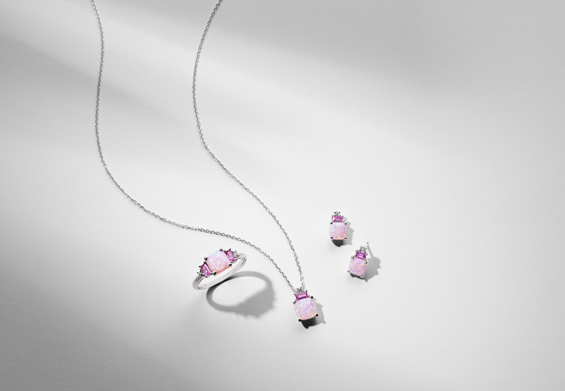 Kay jewelers store breast cancer necklace